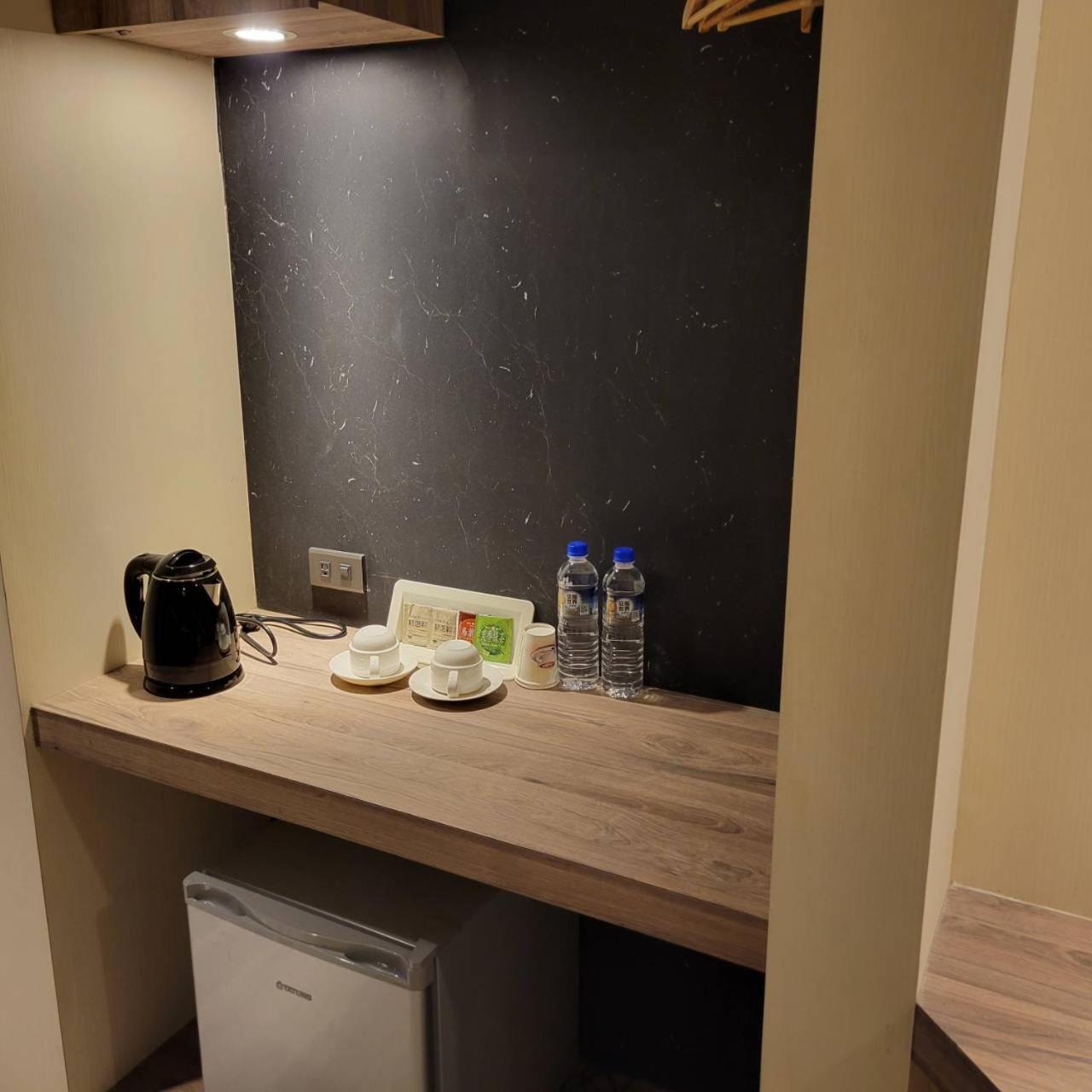 Attic Hotel Тайбей Екстер'єр фото