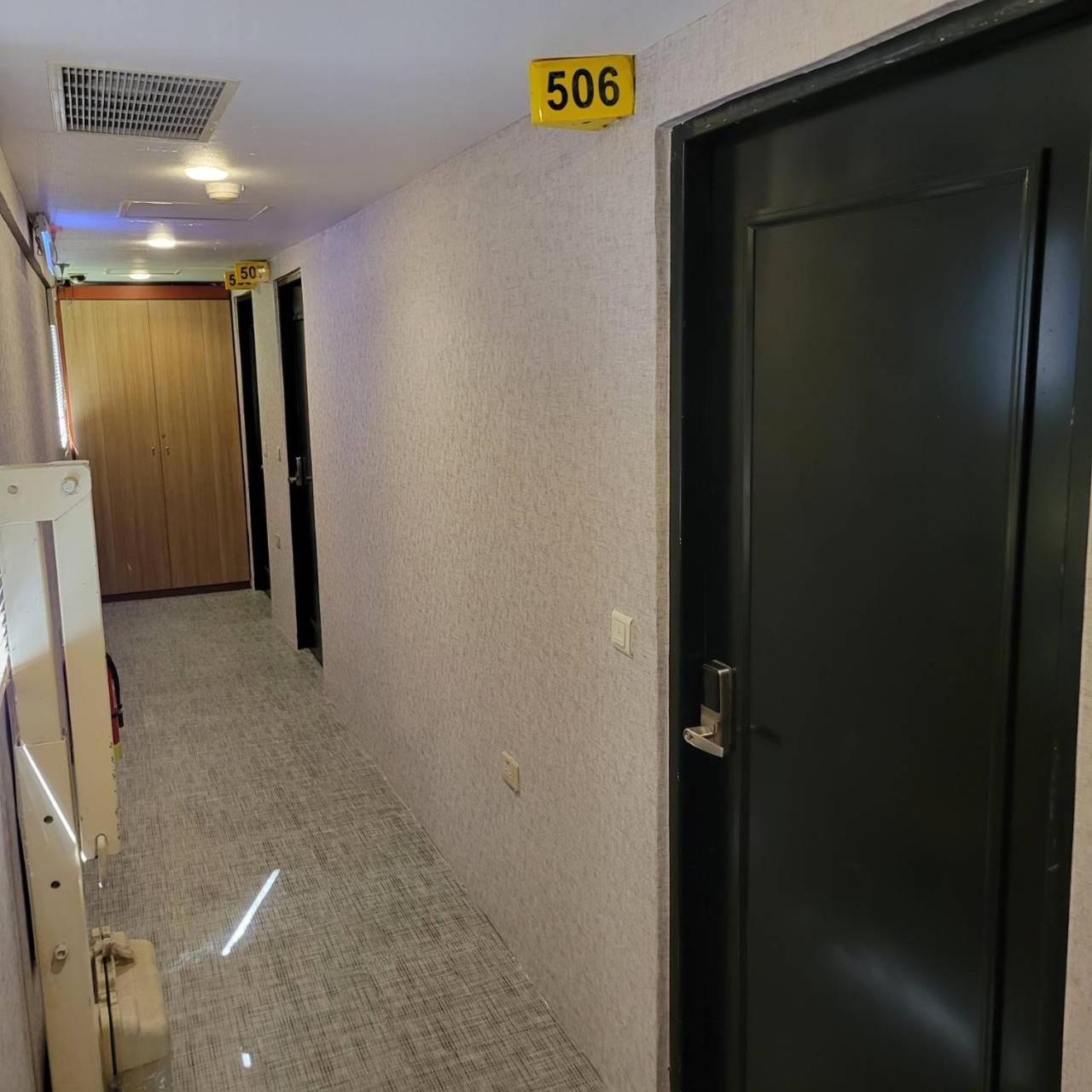 Attic Hotel Тайбей Екстер'єр фото
